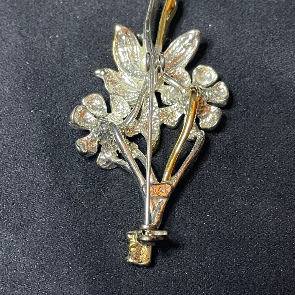Elegant Silver and Gold Floral Brooch Set of three - Picture 5 of 8